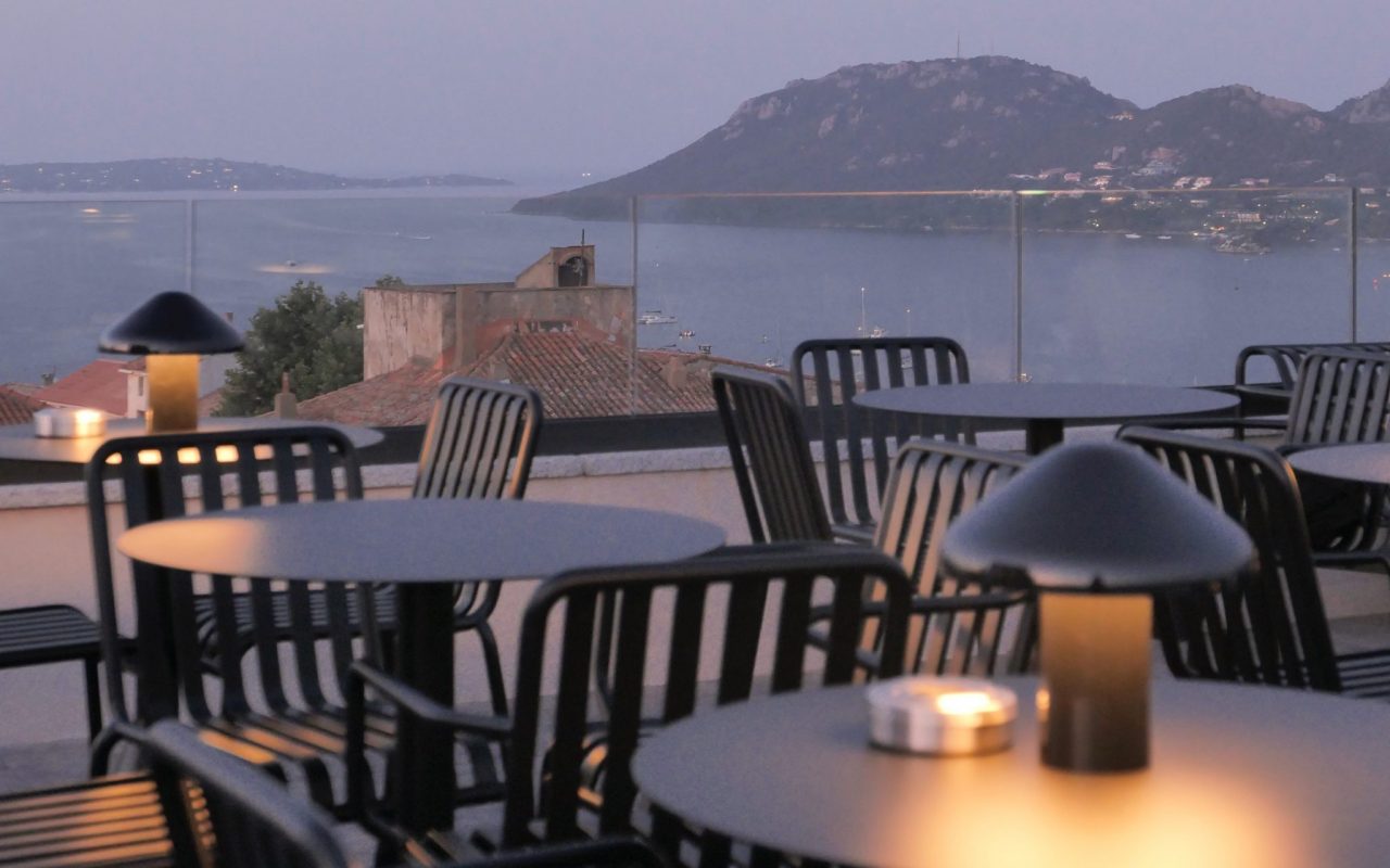 1 hotel moderne toit terrasse porto vecchio sud corse